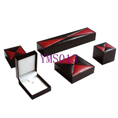 Pretty Plastic Jewelry Ring Boxes (YM)