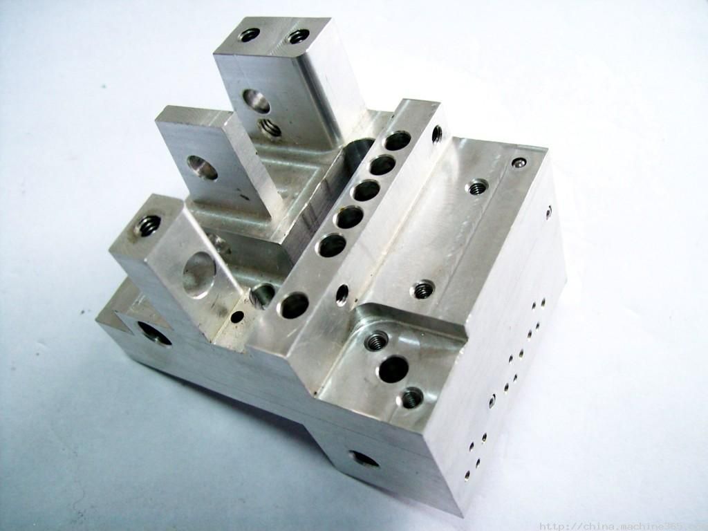 Costomized high precision cnc machining and wire cut metal components