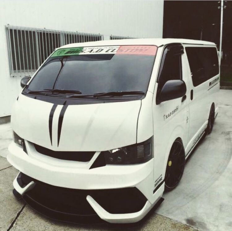 Hiace Bumper Body Kit