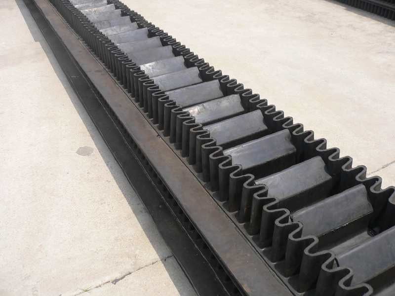 corrugated sidewall conveyor belt