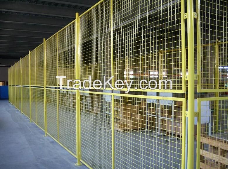 wire mesh fence