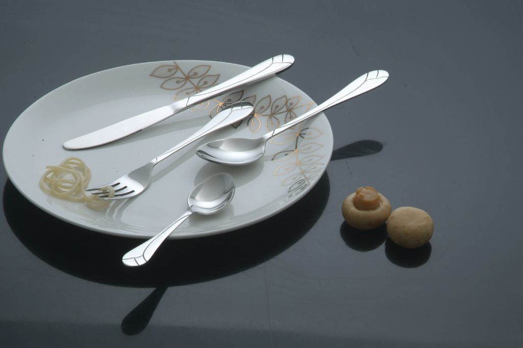 Stainless cutlery sets