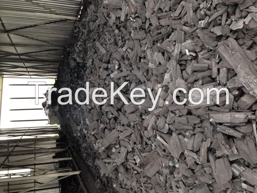 Hardwood lump charcoal