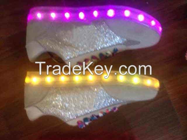 LED light sport shoes
