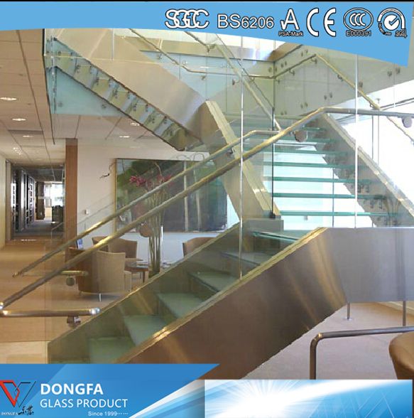 Triple layer clear tempered Sentryglas laminated glass stair tread