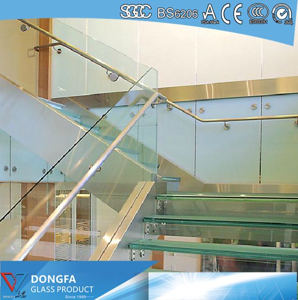 Triple layer clear tempered Sentryglas laminated glass stair tread