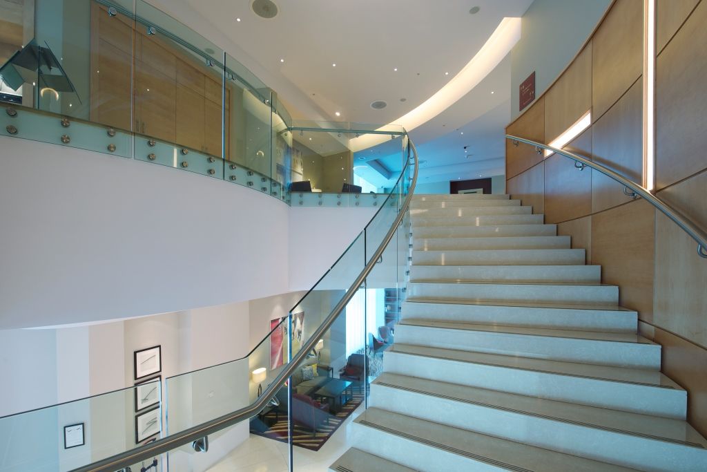 Frameless Balustrade Glass Design Clear Toughened Glass 10mm 12mm for High Grade hotel