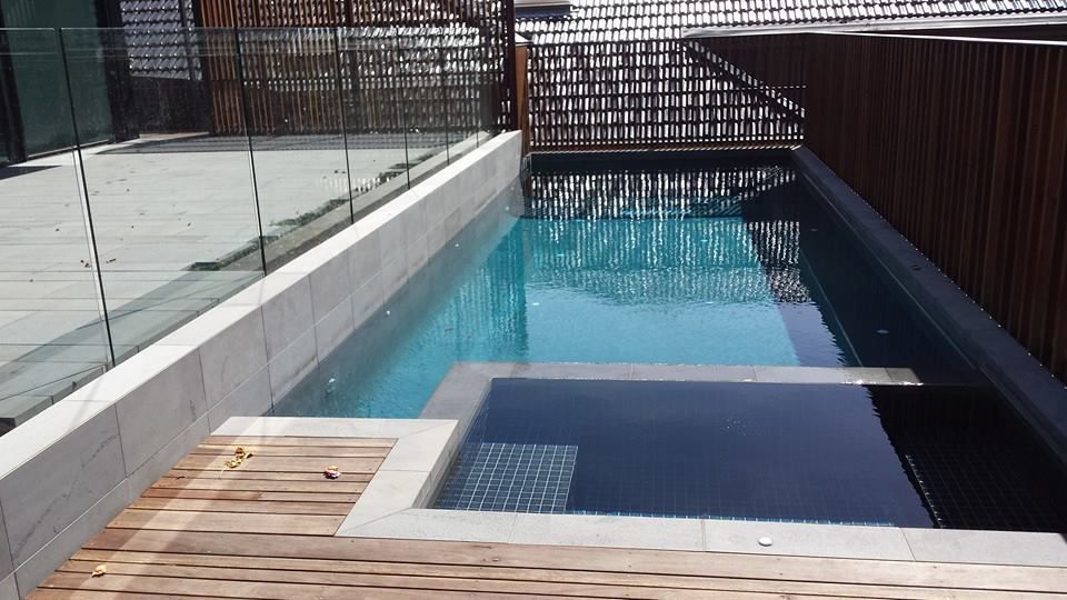 high quality 10mm 12mm clear toughened glass swimming pool fence price