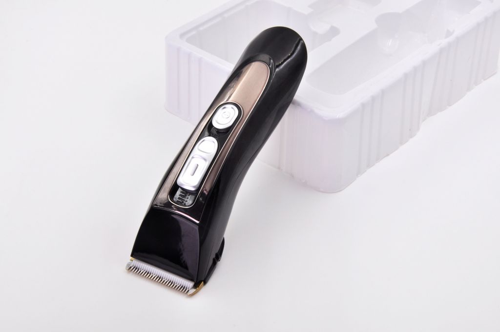 Professional sharp Ceramic titanium blade hair clipper