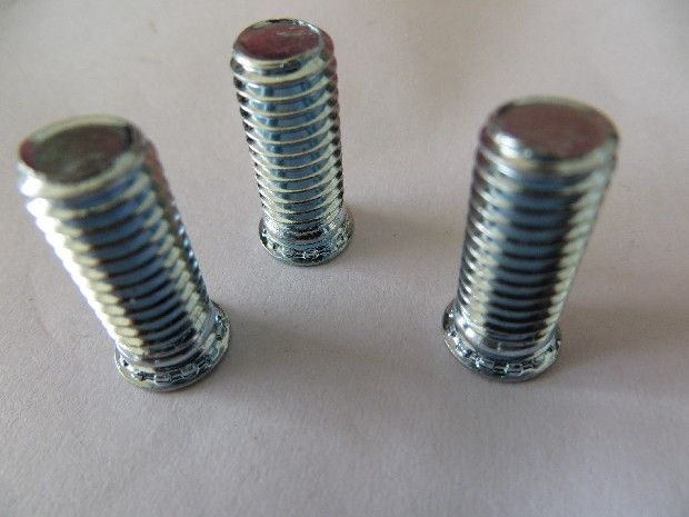 China self-clinching screws