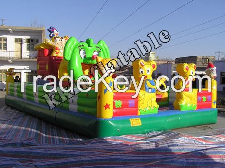 Hot sale gaint PVC Tarpaulin giant kids inflatable amusement park