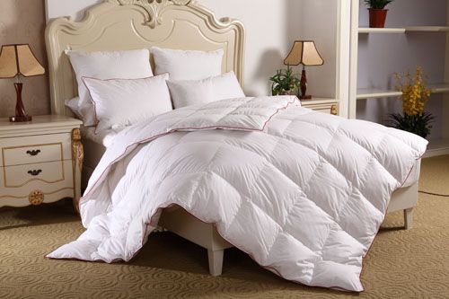 Hotel White Goose Down  Comforter