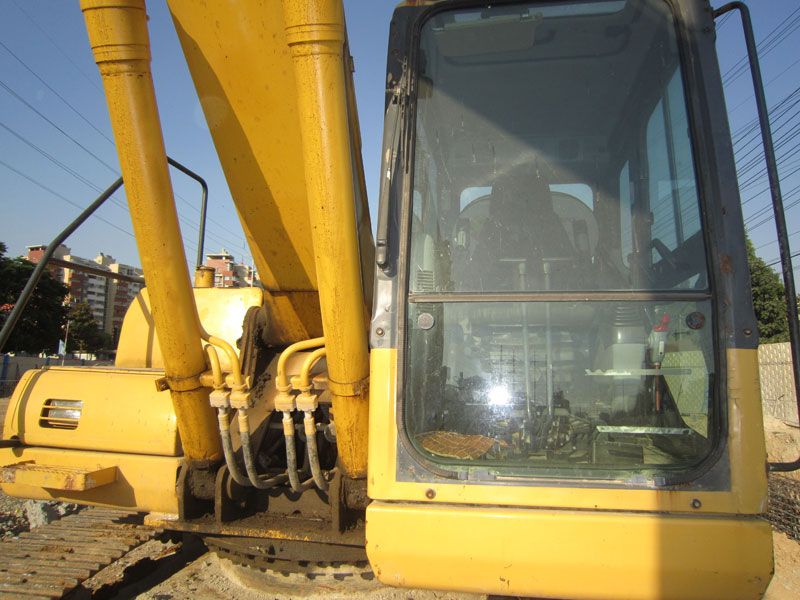 Used Komatsu PC200-7 excavator