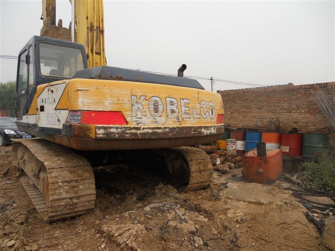 Used Kobelco SK200-3 excavator 