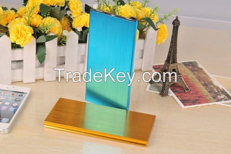 Hot Selling 10000 mah Colorful Thin Power Bank for Cellphone/iPad/Tablet