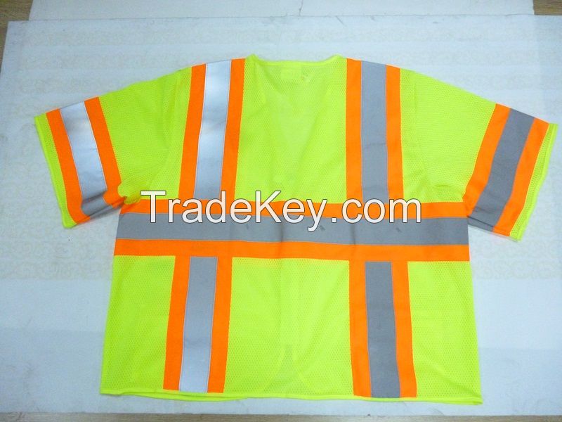 HI-VIZ safety vest with short sleeve with 4 pockets, closed with zipper