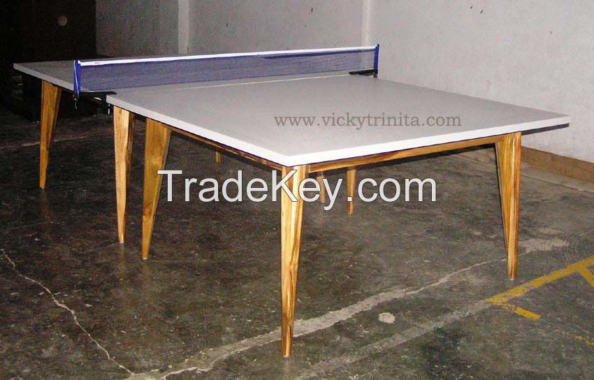 dinining table can turn into tennis table