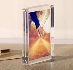 Wholesale cheap customize clear acrylic display picture photo frame