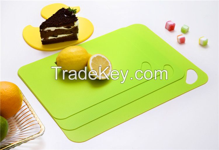 China direct wholesale vegetable and fruit thin plastic cutting mat