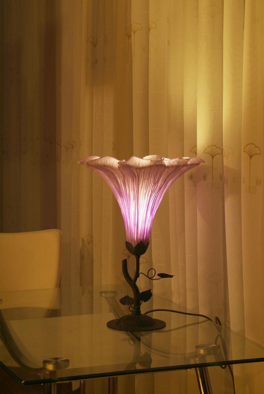 TABLE LAMP