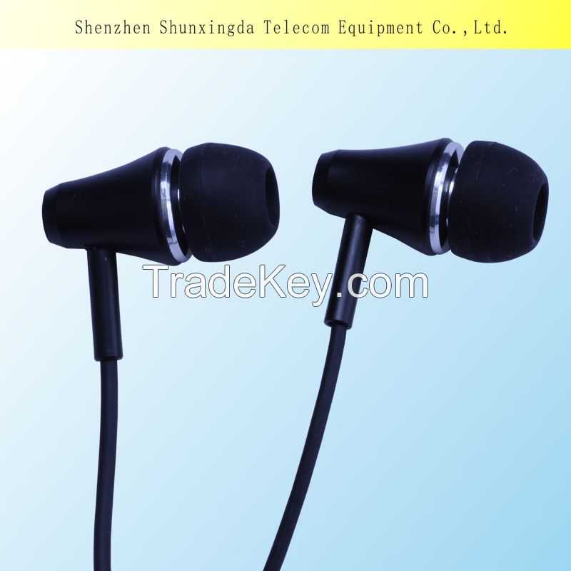 SXD 2014 UK Hot Sale in ear stereo earphone from OEM earphone factory