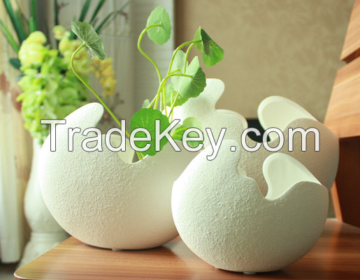 Ceramic vase ï¼ŒCreative eggshell shape vase