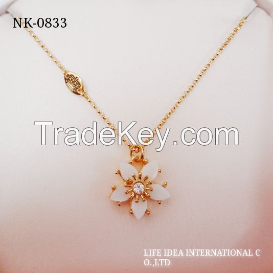 metal enamel flower necklace