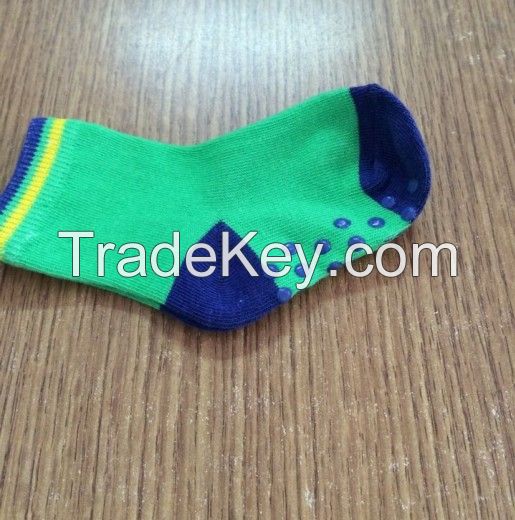 Children's Cotton Supply Dispensing Socks (OEM)