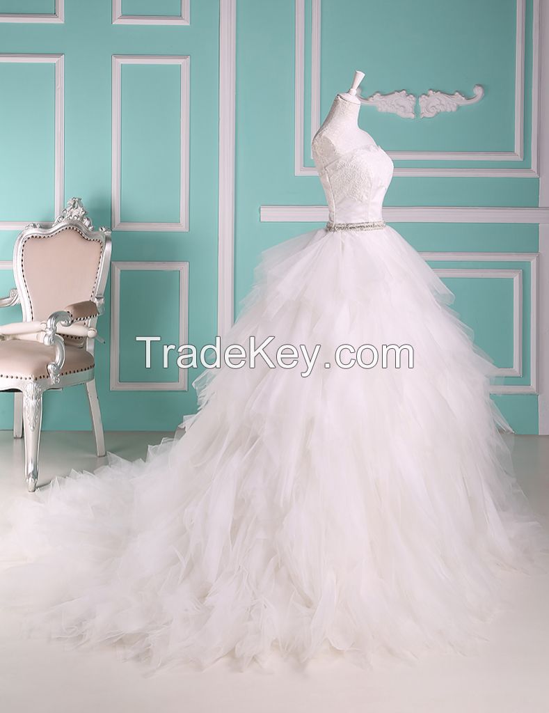 Ball Gown Strapless Floor Length Ruffle Tulle Wedding Dresses with Lce