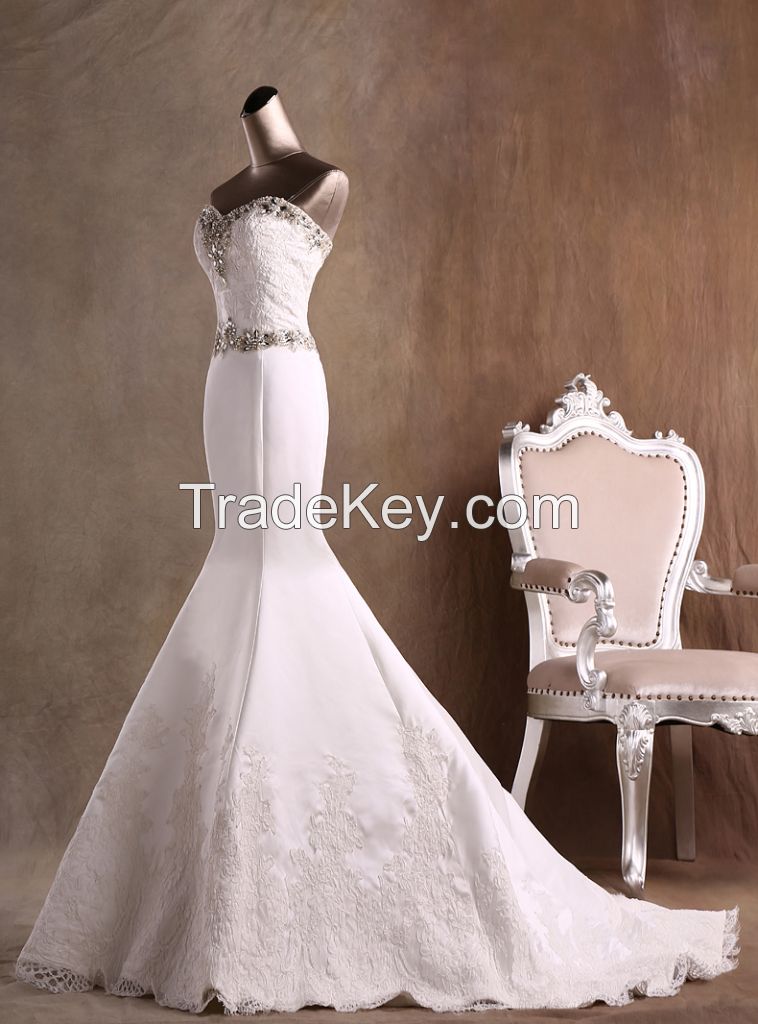 Elegant Mermaid Strapless Sweetheart Satin Wedding Dress with Crystal