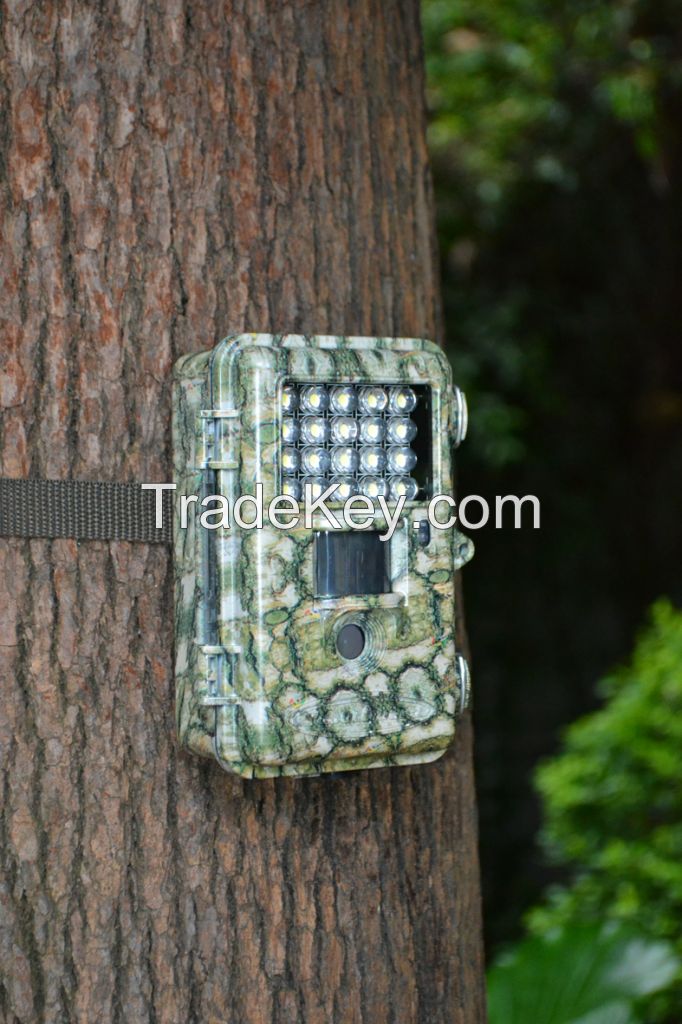 high quality 8MP and 720P HD hunting game trail scouting camera Bolyguard SG860C-HD with full color day and night pictures and videos, 85ft detection range
