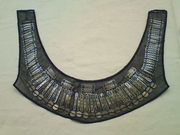 Garment Neckline