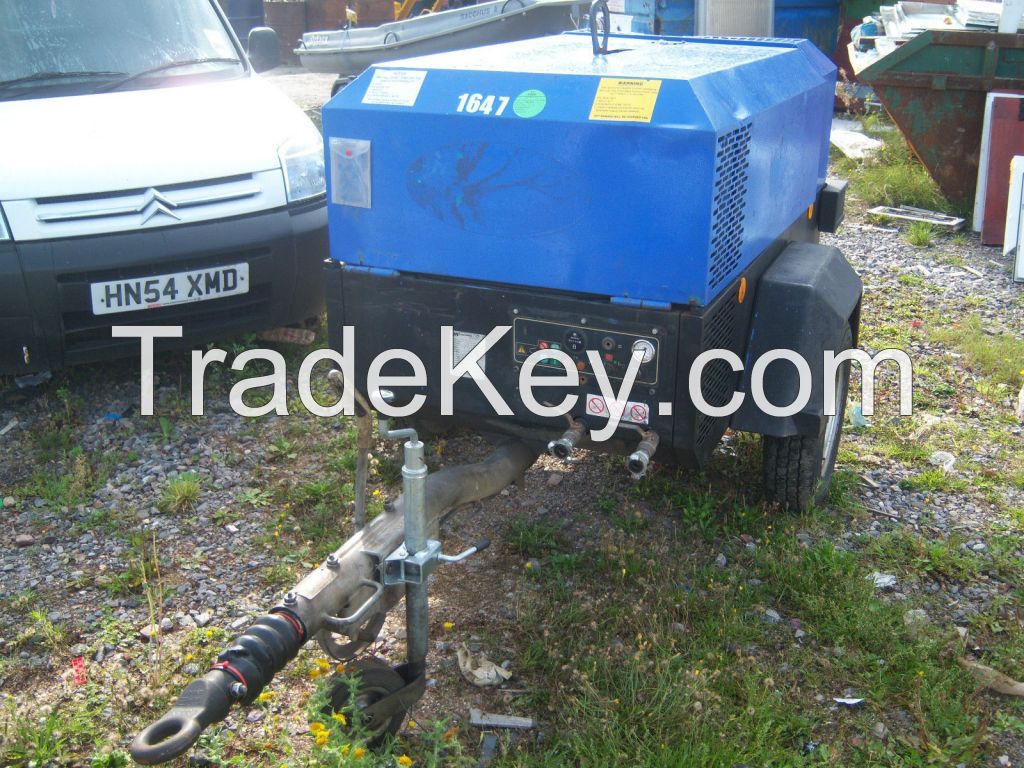 INGERSOLL RAND  7/41 ROAD TOW COMPRESSOR 