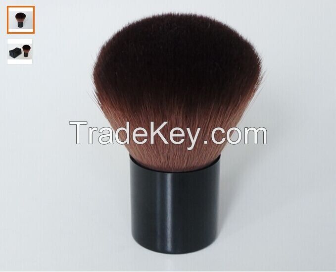 Kabuki brush