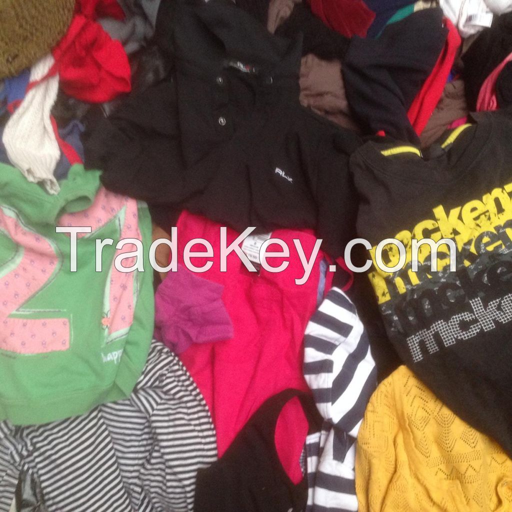 unsorted second hand clothes