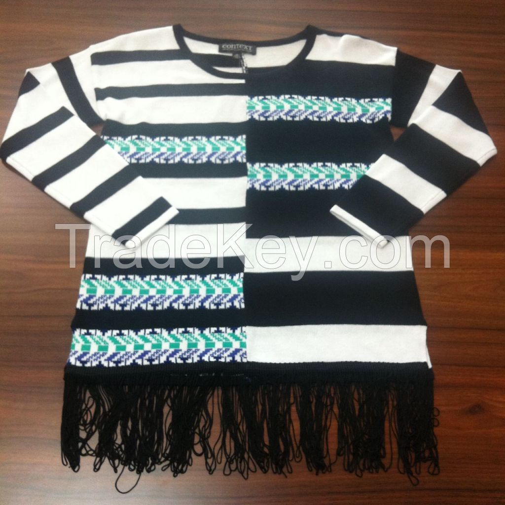 Women's Round Neck Stripes Knitted Sweater with Tassels At Hem