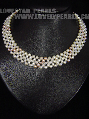 Fashion Style Pearl Necklace