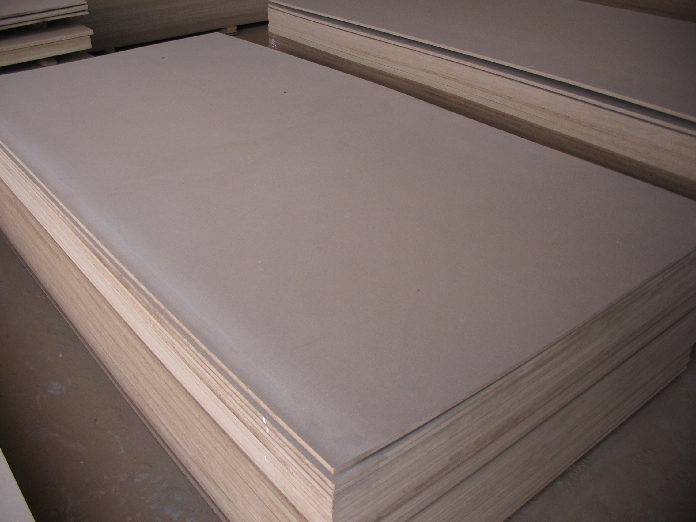 mdf (middle density floor )