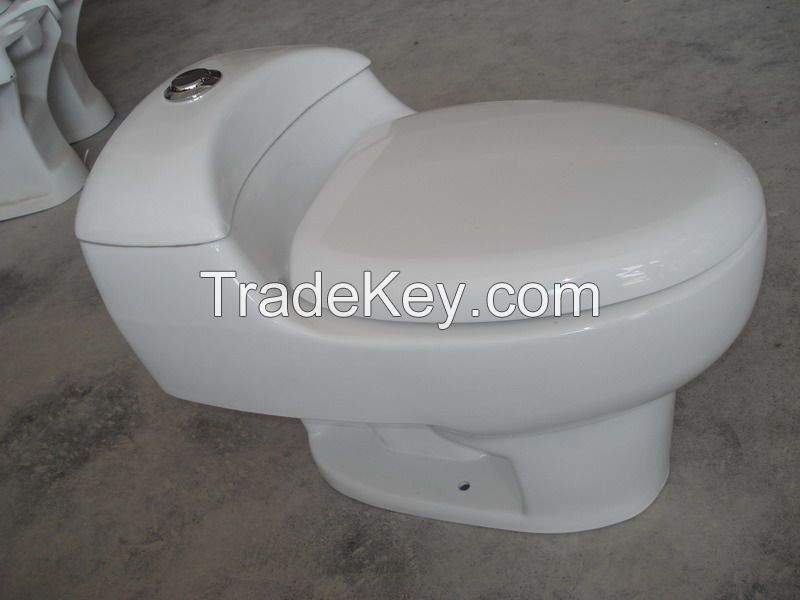 chaozhou ceramic bathroom siphonic one piece toilet with S-trap 300mm