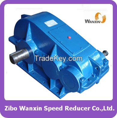 Cylindrical gear speed reducer for variable power transmission