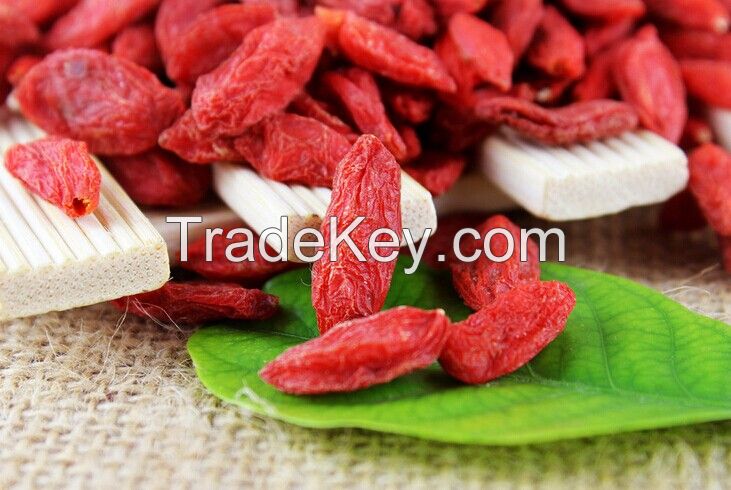 2014 hot sale competitive price dried goji Berry, Certificated organic goji berry /Chinese Wolfberry