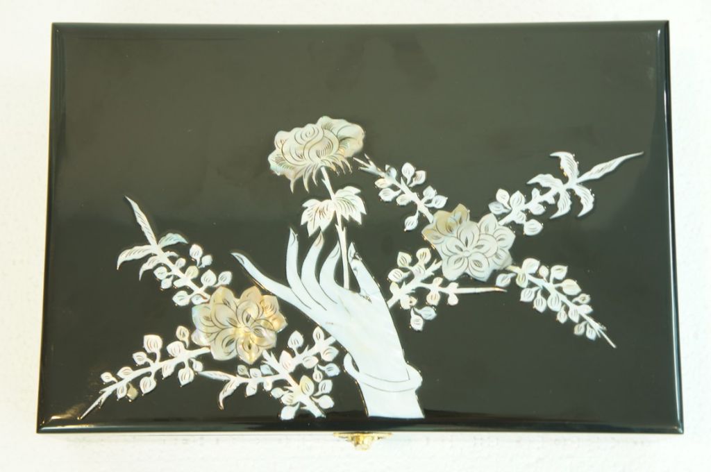 lacquer box high quality jewelry box handmade in Vietnam home decoration black color seashell inlaid design