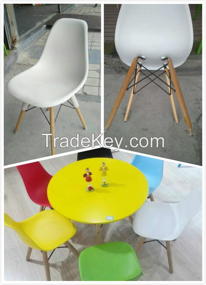 Classic plastic PP and metal material chairs and table sets 