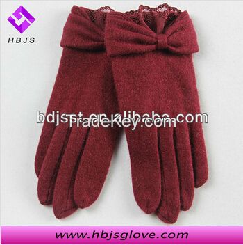 beautiful women woolen gloves wear in winter