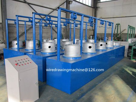 Pulley type wire drawing machine
