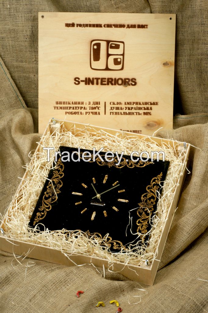 Wall clock made of glass with the addition of gold S-Interiors Ricco S