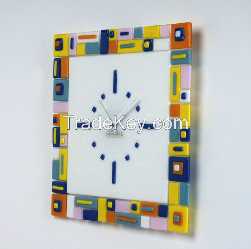 Wall clock made of colored glass S-Interiors Colore Domino