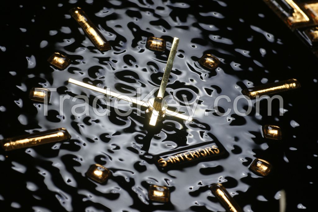 Wall clock made of glass with the addition of gold S-Interiors Oro Domino