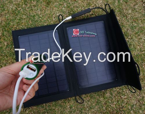 Portable 7 watt solar charger backpack + led flashlight torch