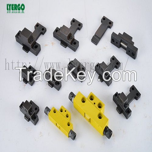 Latch Locking for Mold Opening (Mould Parting Locking)